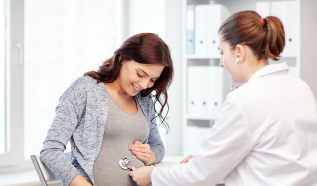 چگونه بهترین مامای خانگی را برای مراقبت از مادر و نوزاد انتخاب کنیم؟