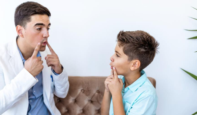 مراحل دریافت خدمات گفتاردرمانی در منزل؛ از ارزیابی تا درمان