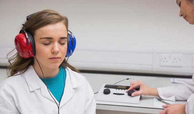 آیا شنوایی‌سنجی در منزل دقت کافی دارد؟