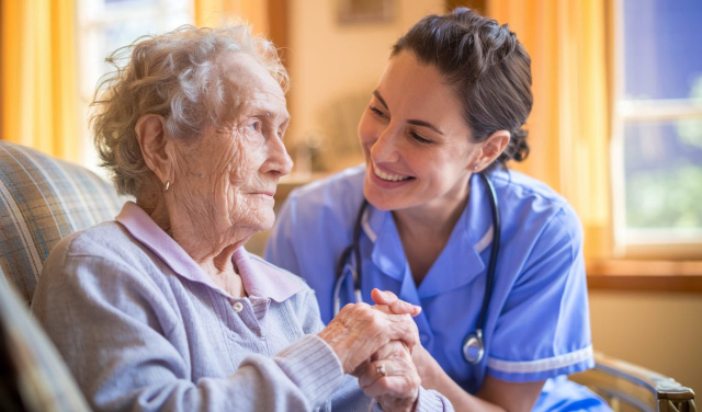 مراقبت از بیماران مبتلا به آلزایمر در منزل