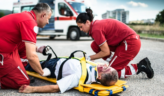 اقدامات اولیه قبل از رسیدن آمبولانس به محل